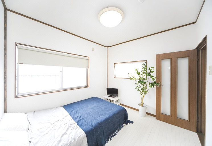 Bedroom 3, 7 min to JR Yokkaichi STN Large House, Yokkaichi