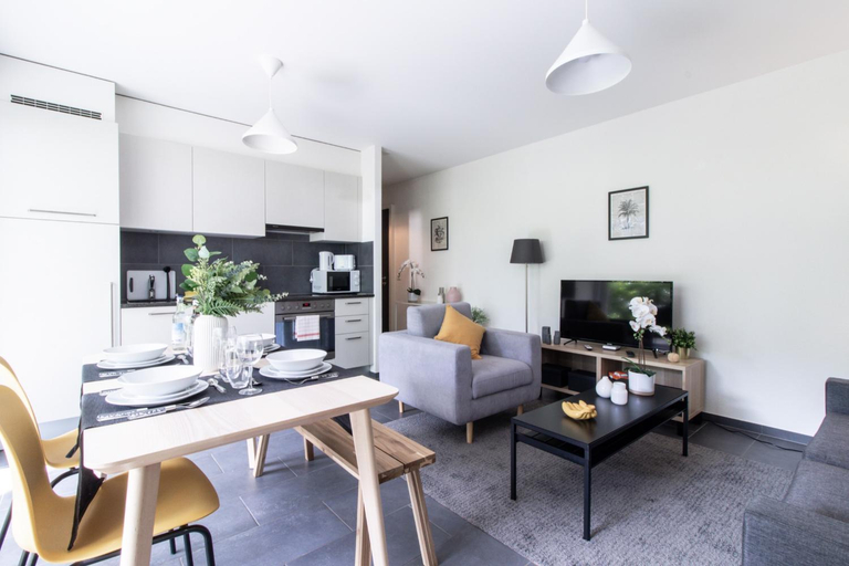 Others 4, Modern 1 bedroom apartment at Le Bouveret. Self-checkin., Monthey
