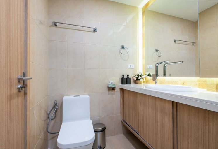 Bathroom 4, City Garden Tower Condominium, Pattaya