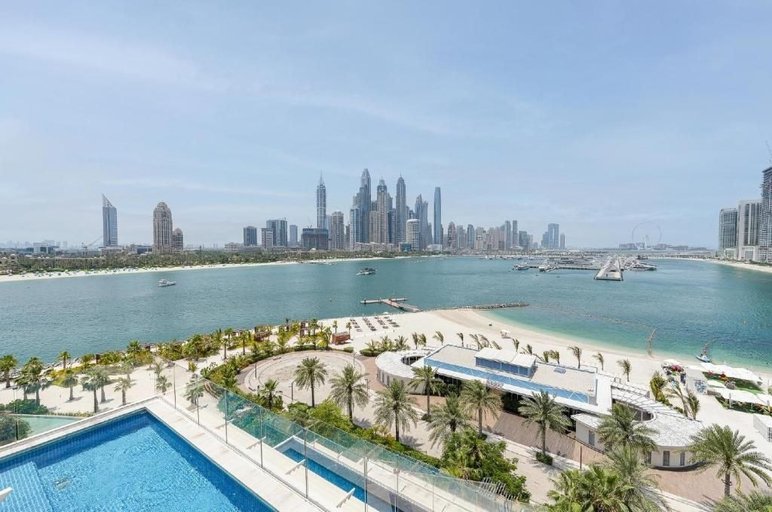 Pool 4, 4BR FIVE PALM Penthouse Sea View, Dubai