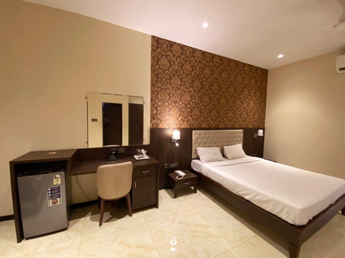 Bedroom 2, Shubham Inn, Thane