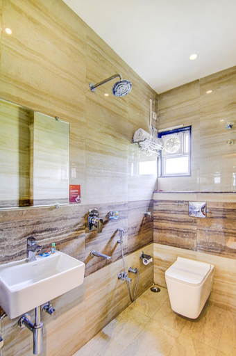 Bathroom 4, FabHotel Khushi Regent - Nr. DB Mall, Bhopal