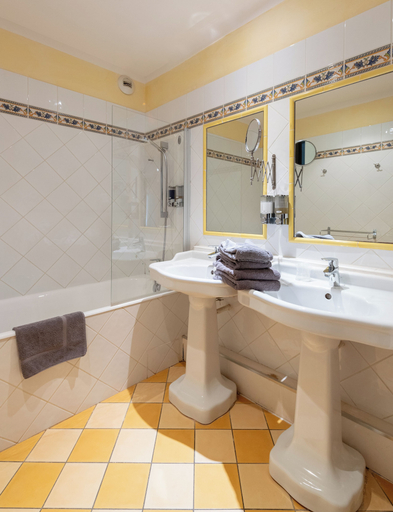 Bathroom 3, Hotel Spa Le Calendal, Bouches-du-Rhône
