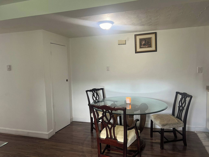 Dining room 2, 2 Bedroom Apartment Ahuntsic, Montréal