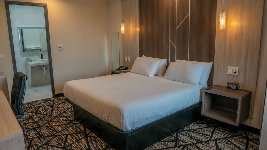 Others 4, Comfeeni Inn and Suites, Houston