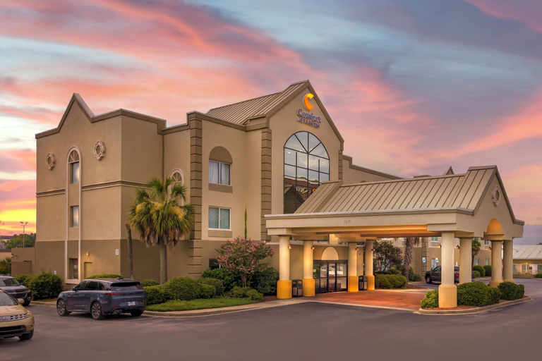 Exterior & Views 2, Comfort Inn & Suites Ft. Jackson Maingate, Richland