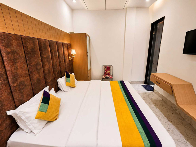 Room 4, Classic Sehdev Residency, Amritsar