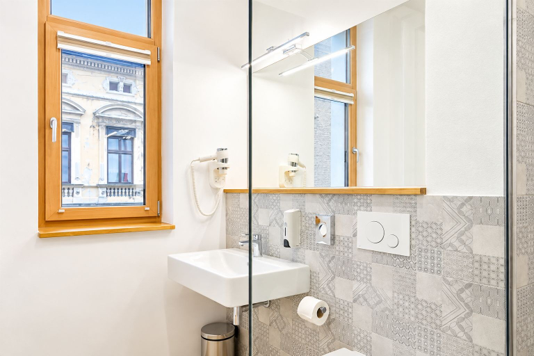 Bathroom 5, Urbans Hotel, Municipiul Bucuresti