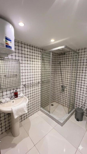 Bathroom 5, Flower Pyramids Inn, Al-Ahram