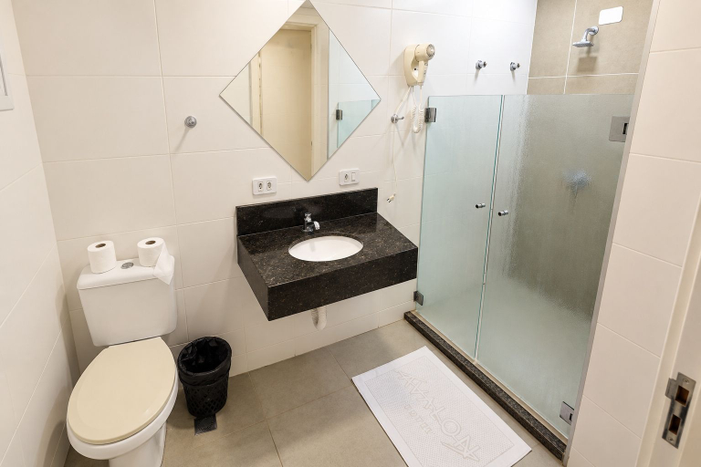 Bathroom 4, Hotel Avalon Maringá, Maringá