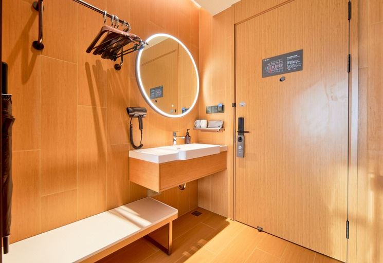 Bathroom 3, Ji Hotel Handan Cheng'an County Ruyi Park, Handan
