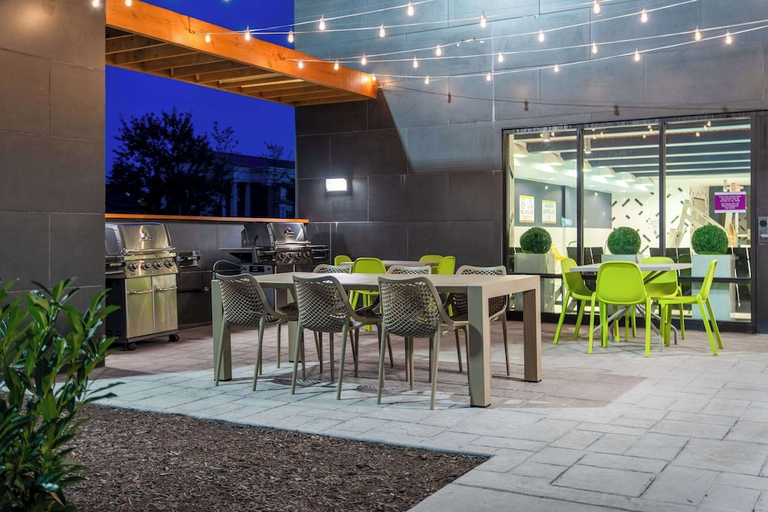 Food & Drinks 5, Home2 Suites by Hilton Fredericksburg South, Spotsylvania