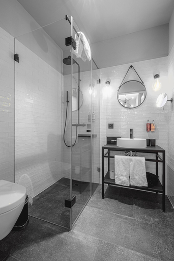 Bathroom 5, ALPINE INN Davos, Prättigau/Davos