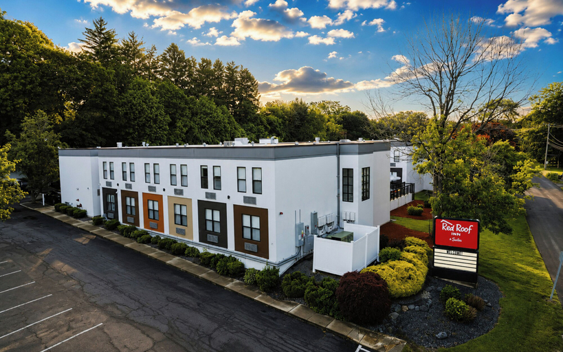 Exterior & Views 1, Red Roof Inn & Suites Middleborough, Plymouth