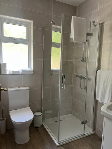 Bathroom 3, Muckross Riding Stables