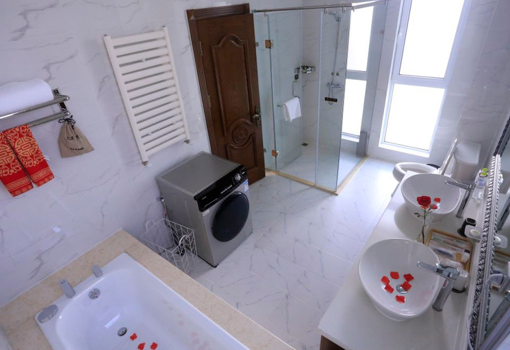 Bathroom 3, Gloria Plaza Hotel Qingdao, Qingdao