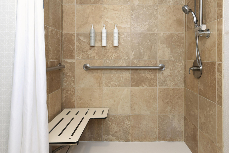 Bathroom 5, Hampton Inn Miami-Coconut Grove/Coral Gables, Miami-Dade