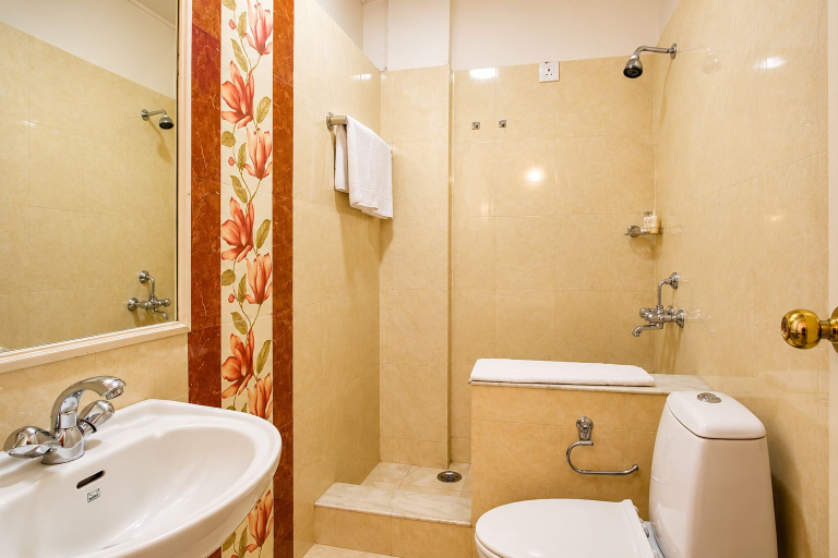 Bathroom 4, WelcomHeritage Kalyan Bhawan, Jaisalmer