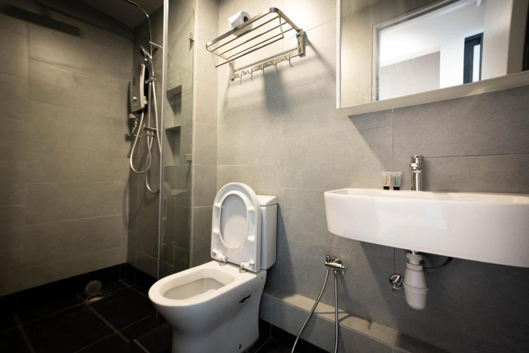 Bathroom 4, Jesselton Quay by Pinstay, Kota Kinabalu