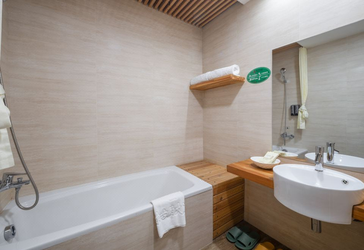 Bathroom 4, Eerguna Hotel, Hulunbuir