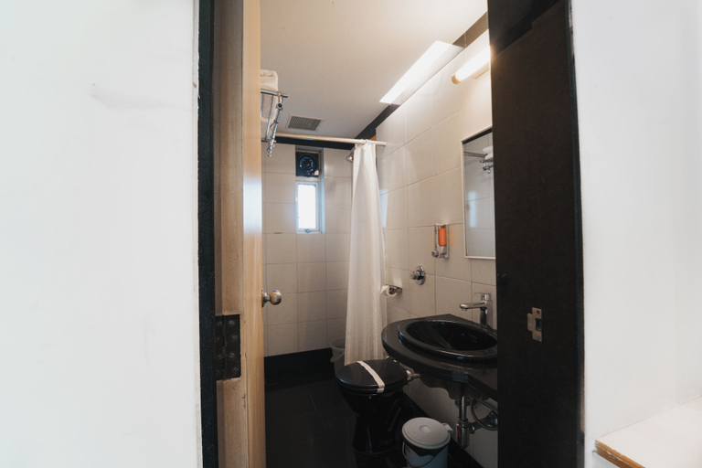 Bathroom 3, Executive Tamanna Hotel Hinjawadi, Pune, Pune