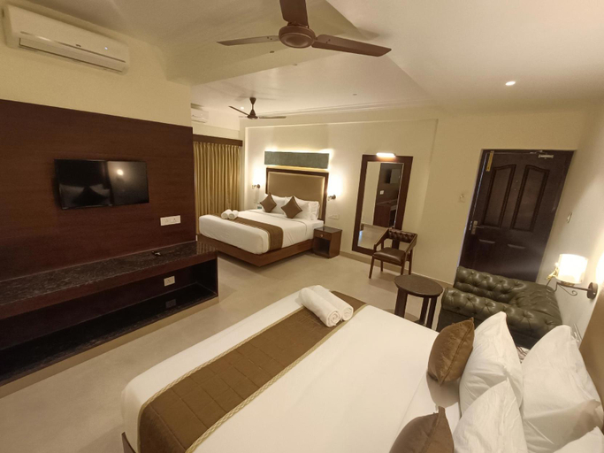 Bedroom 2, Hotel Comorin Grand, Kanniyakumari