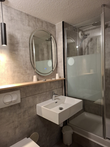 Bathroom 4, Campanile Montbeliard - Sochaux, Doubs