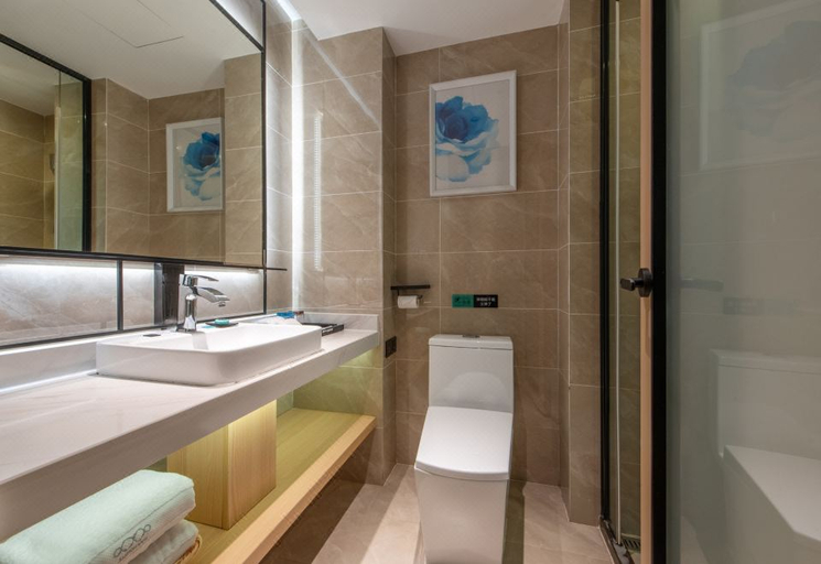 Bathroom 3, Xana Lite Hotel Zhanjiang Haibin Avenue Wanda Plaza Hotel, Zhanjiang