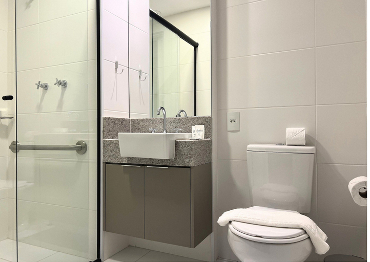 Bathroom 5, Hub Brooklin by Housi, São Paulo