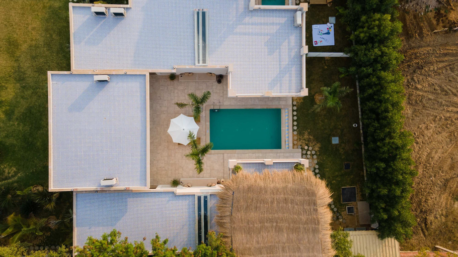 Room 4, La Vida Retreat - Luxury 4 Bed Villa in Jaipur, Jaipur