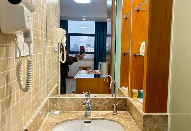 Bathroom 4, Heping Hotel, Jiaxing