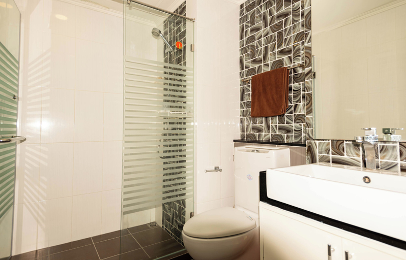 Bathroom, Dusit Grand Park by GrandisVillas, Pattaya