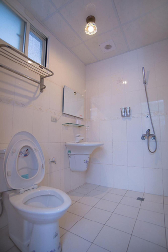 Bathroom, Rose Castle Hostel, Taitung