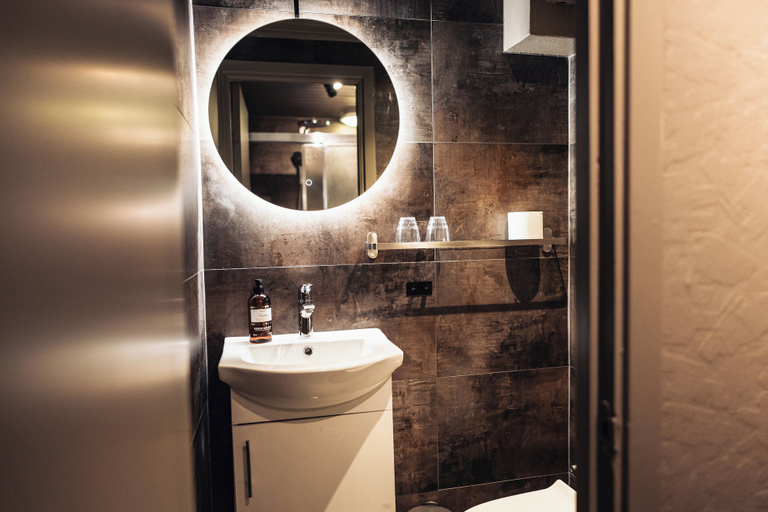 Bathroom 3, Hotel Chaplin, Landskrona