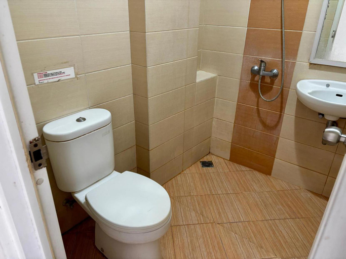 Bathroom 5, Wisma Delima, Central Jakarta
