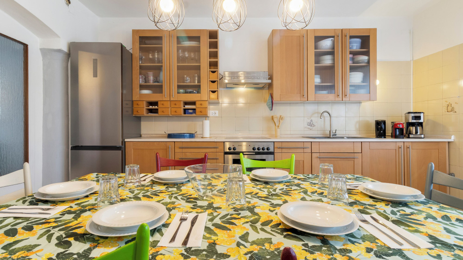 Private kitchen 2, Casa Bellini - 7pp, Patio,parking,10 min da Udine, Udine