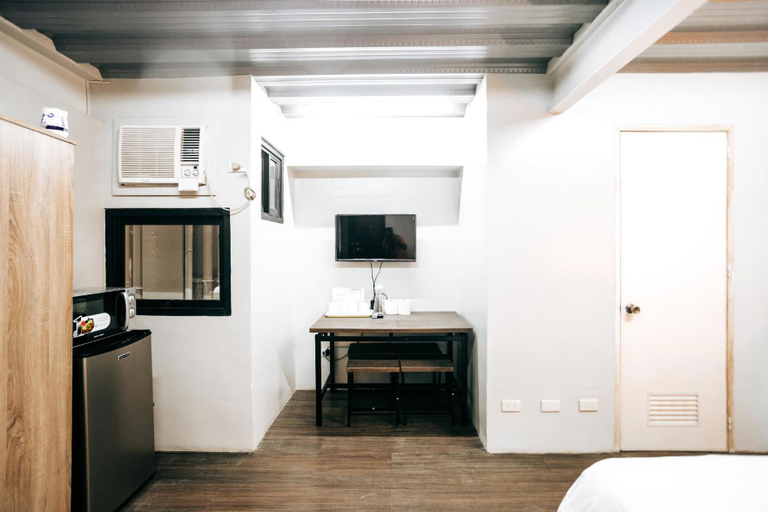 Bedroom 3, District Inn , Taguig