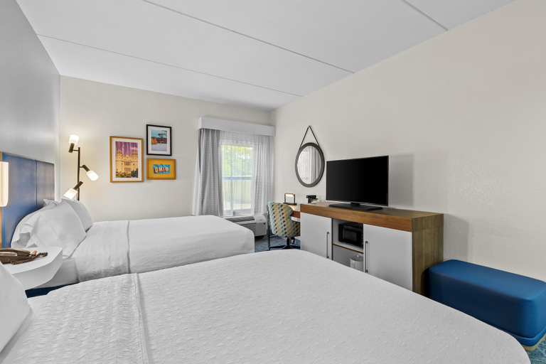 Bedroom 4, Hampton Inn by Hilton Youngstown-West I-80, Mahoning