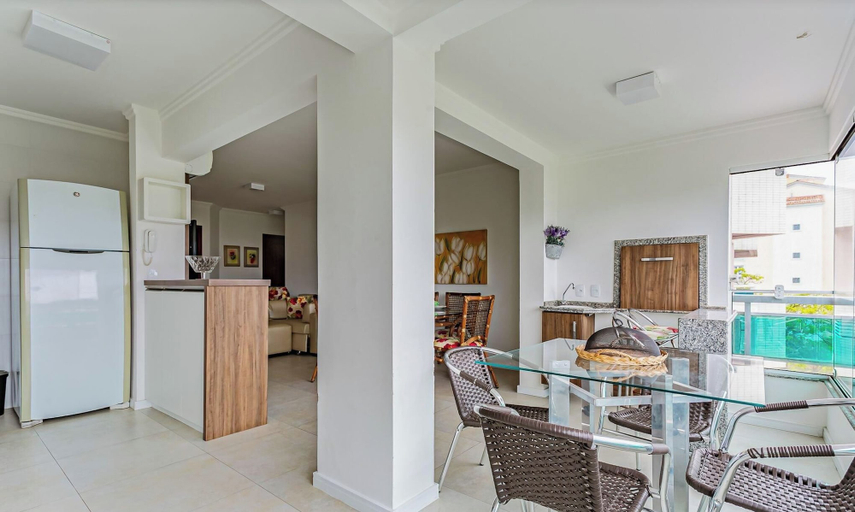 Dining 5, Apt With Suites 500m From Jurere Beach Cpj504, Florianopolis