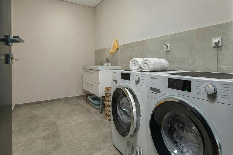 Laundry, Luxury Pool & Spa Villa Miracle, Brtonigla
