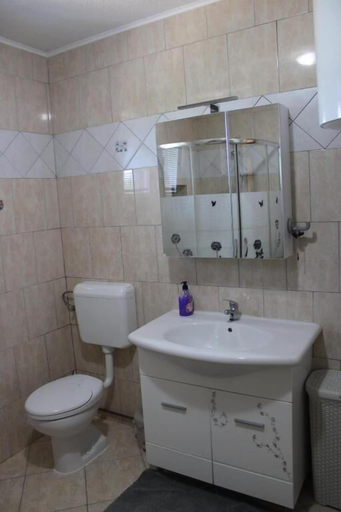 Bathroom 4, House Aida, Sveta Nedelja