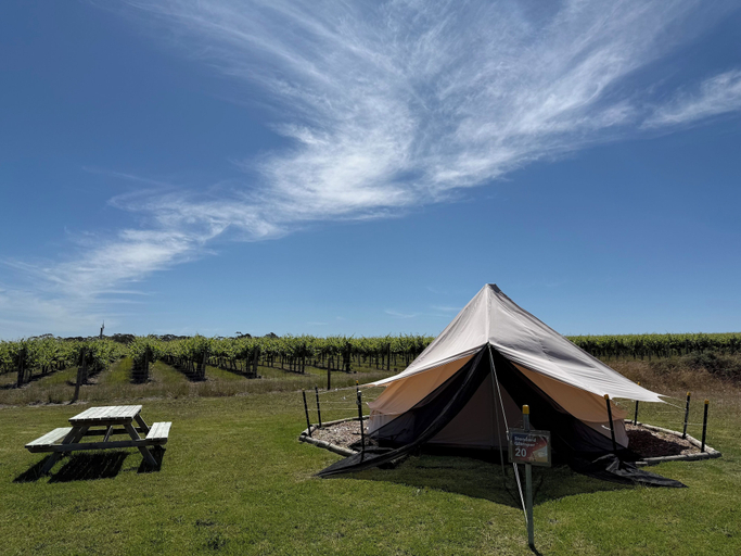 Exterior 5, Coonawarra Bush Holiday Park, Wattle Range - East