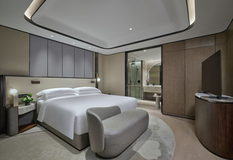 Bedroom 3, Crowne Plaza Shanghai Harbour City, Shanghai