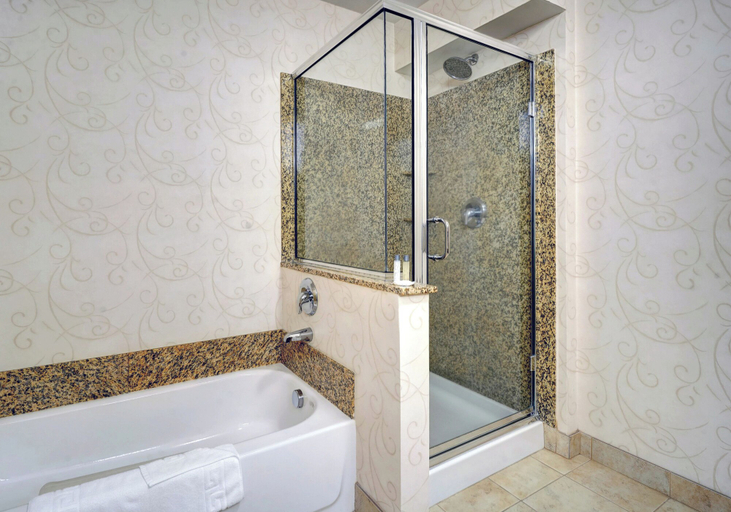 Bathroom 4, Grand Hotel at Bridgeport, Washington