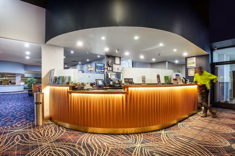 Food & Drinks 4, Nightcap at Empire Hotel, Adelaide