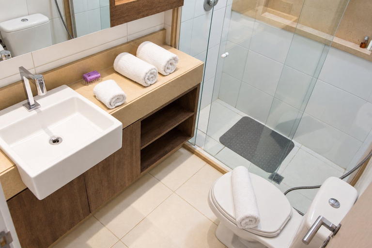 Bathroom 5, Penthouse Apartment with Hot Tub near Beach, Aquiraz