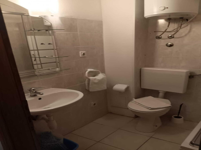 Bathroom 3, Apartments Azuro, Dugi Rat