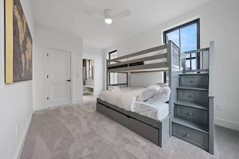 City view, Jungle House Premier Residences – Downtown Columbus & Short North, Franklin