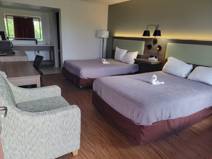 Bedroom 5, Quality Inn Perry, Taylor