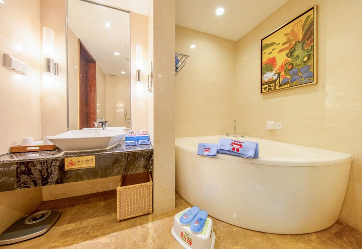 Bathroom 4, Lotus Hill Yuehai Hotel, Guangzhou